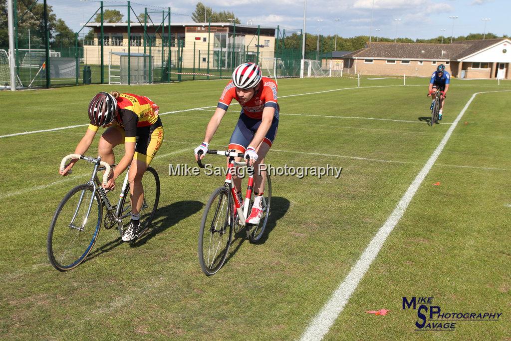 20170806-2452.jpg - Medway Velo Grass Track Event 06-Aug-2017.
