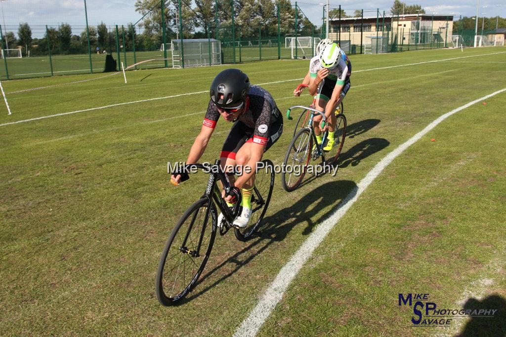 20170806-2547.jpg - Medway Velo Grass Track Event 06-Aug-2017.