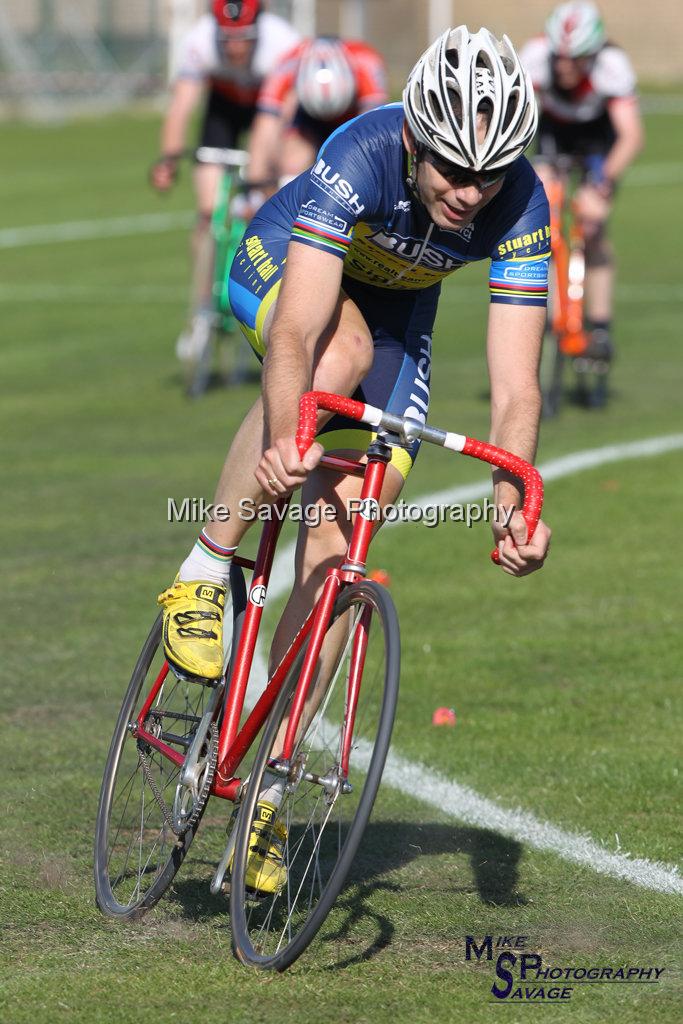 20170806-2619.jpg - Medway Velo Grass Track Event 06-Aug-2017.