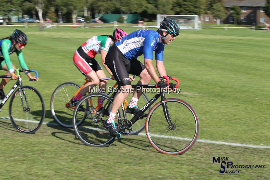 20170806-2767.jpg - Medway Velo Grass Track Event 06-Aug-2017.