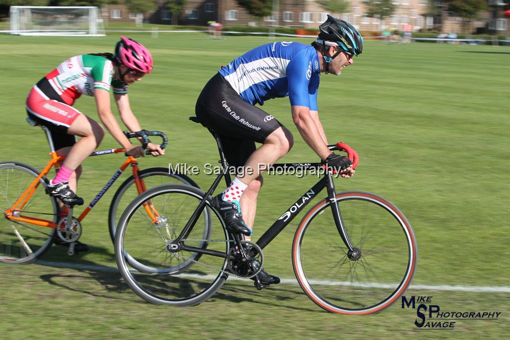 20170806-2769.jpg - Medway Velo Grass Track Event 06-Aug-2017.