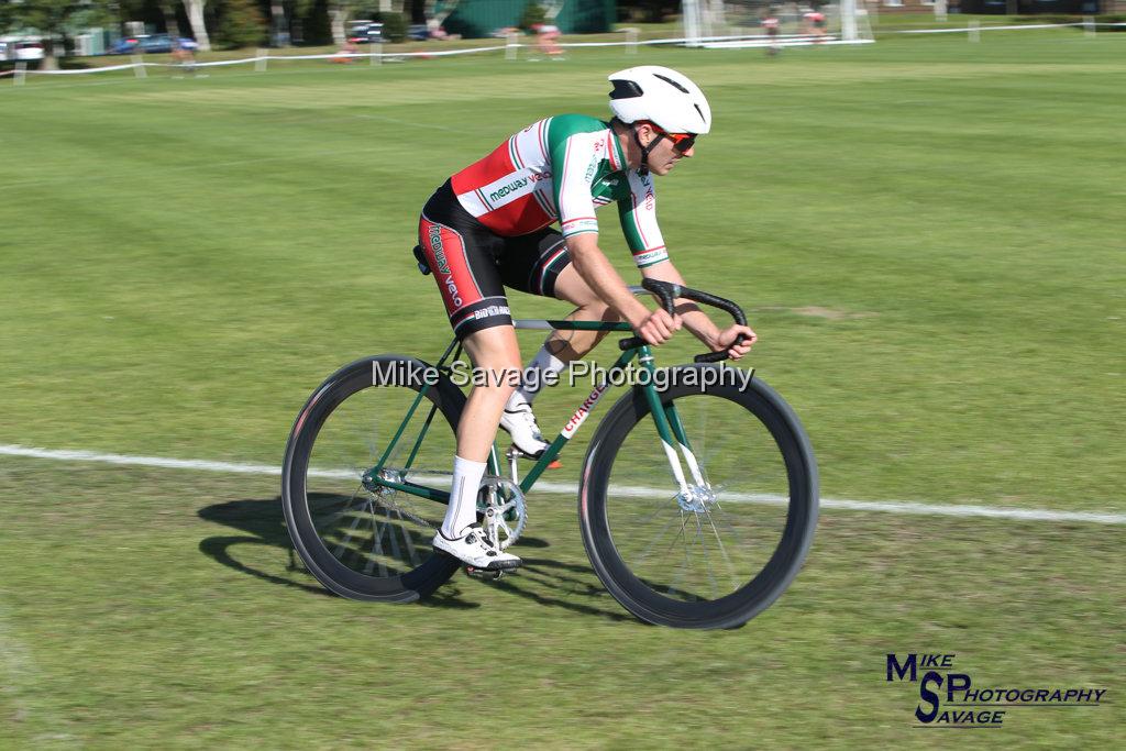 20170806-2788.jpg - Medway Velo Grass Track Event 06-Aug-2017.