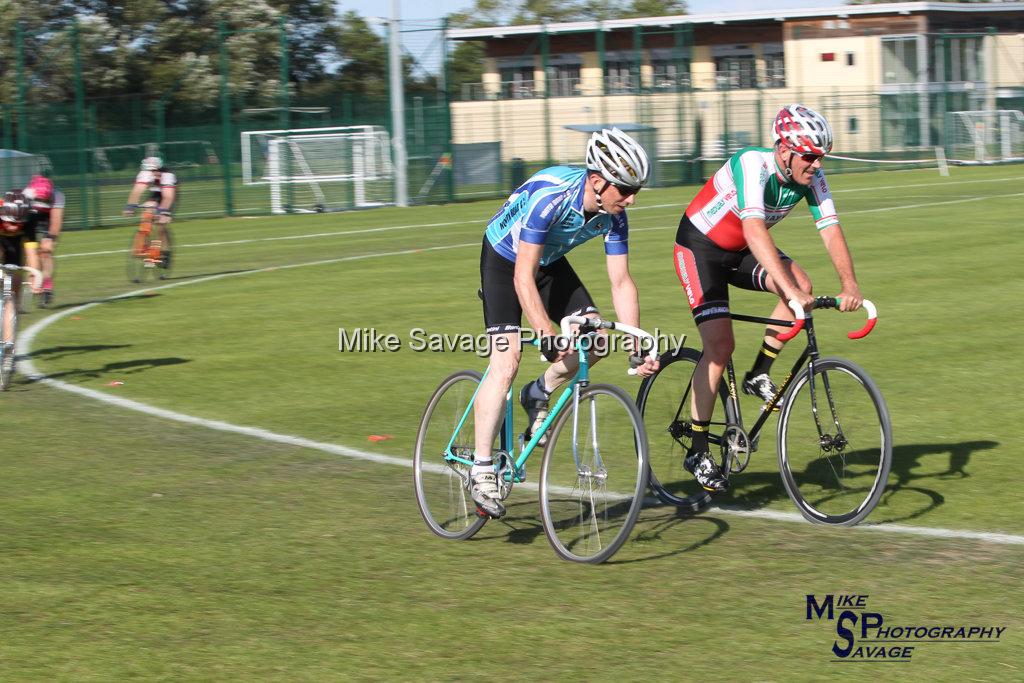 20170806-2940.jpg - Medway Velo Grass Track Event 06-Aug-2017.