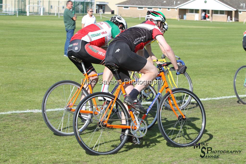 20170806-1996.jpg - Medway Velo Grass Track Event 06-Aug-2017.