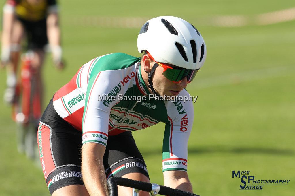 20170806-2104.jpg - Medway Velo Grass Track Event 06-Aug-2017.