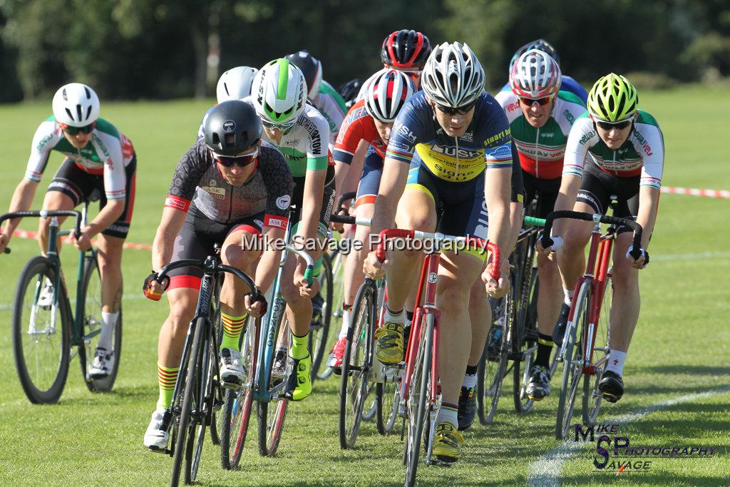 20170806-2153.jpg - Medway Velo Grass Track Event 06-Aug-2017.