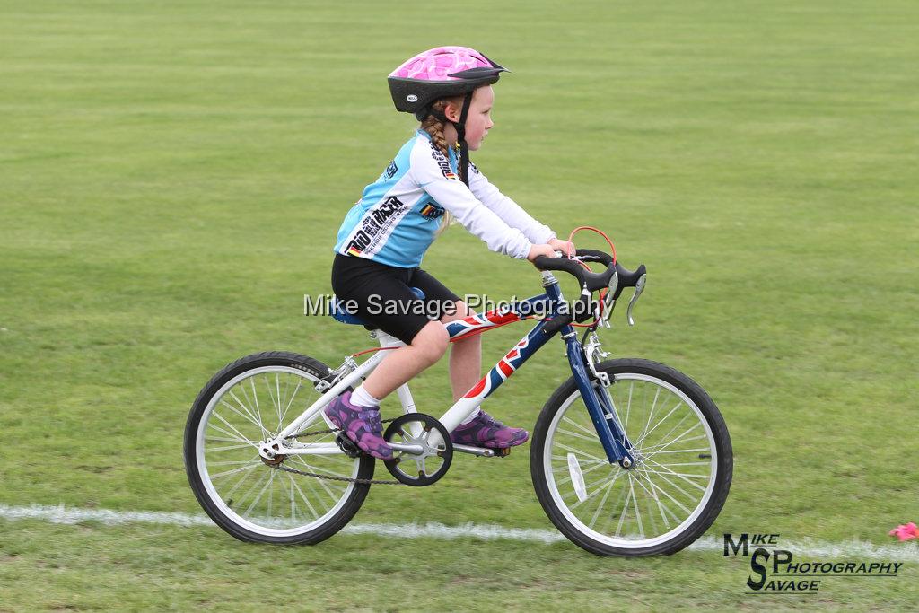 20170806-0208.jpg - Medway Velo Grass Track Event 06-Aug-2017.
