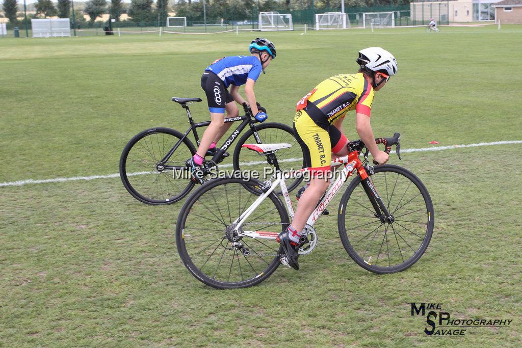 20170806-0573.jpg - Medway Velo Grass Track Event 06-Aug-2017.