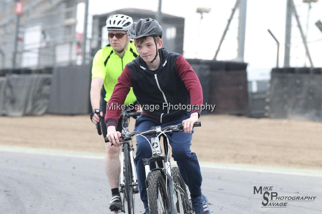 20170811-1004.jpg - Swanley Lions Bike Around Brands 2017, Brands Hatch, Kent.