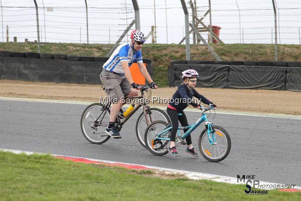 20170811-2025.jpg - Swanley Lions Bike Around Brands 2017, Brands Hatch, Kent.